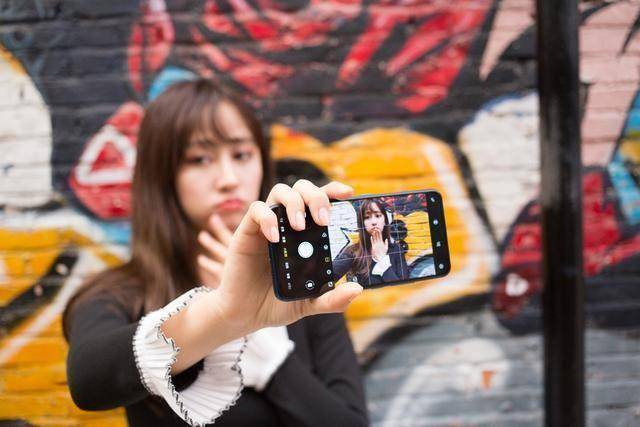 偷心俏佳人 视频截图