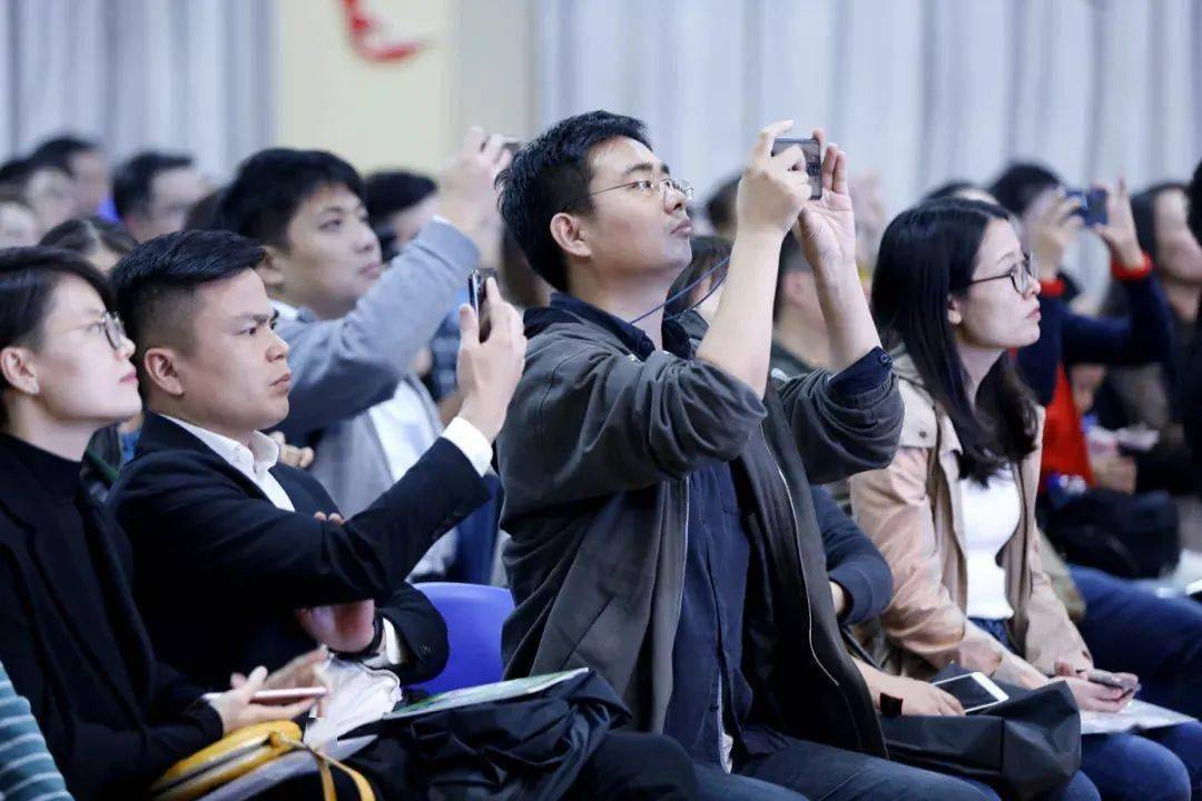 唬膽特工 视频截图