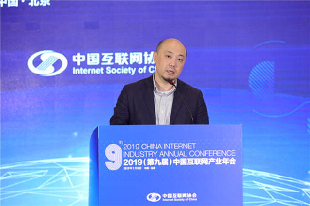 決鬥的人 视频截图