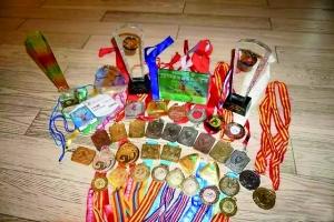 四千金 视频截图