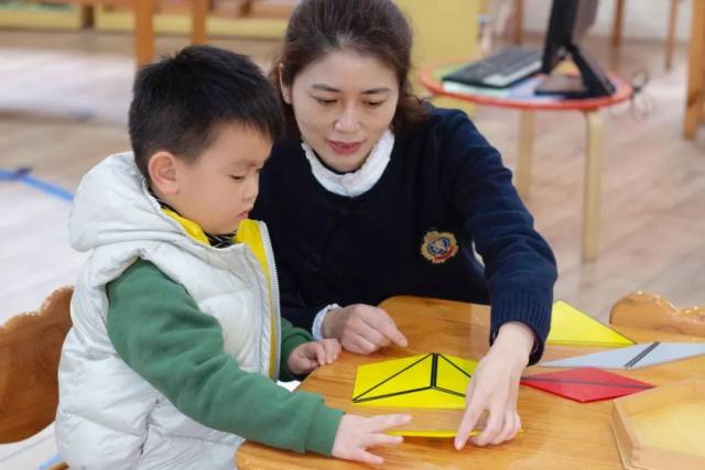 像雞毛一樣飛 视频截图